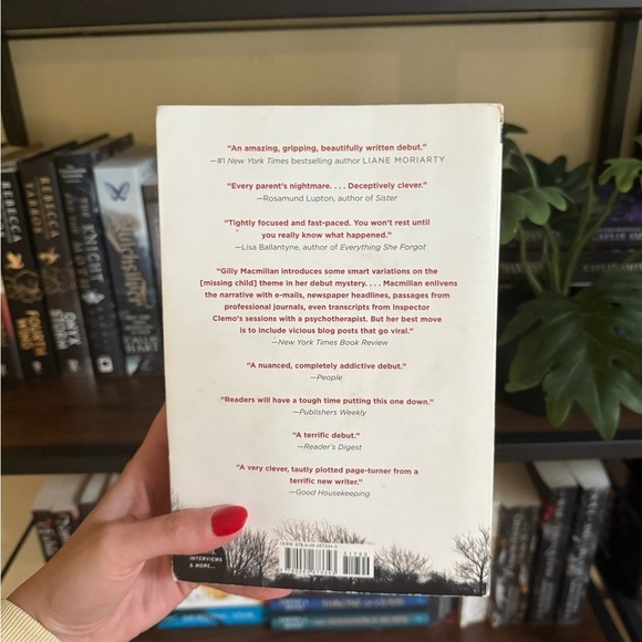 What She Knew by Gilly Macmillan Book - Picture 3 of 3